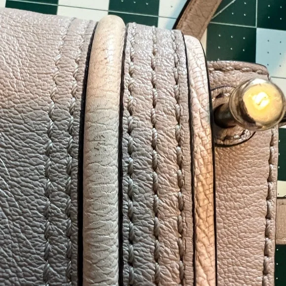 ⭐️ LOW START ⭐️ Kate Spade Gray Crossbody Bag with Flap Closure - Picture 13 of 15